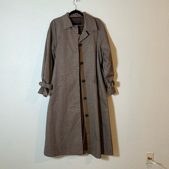NWT Bernardo Houndstooth Trench Coat with Hidden buttons and belt size Small - Picture 4 of 10